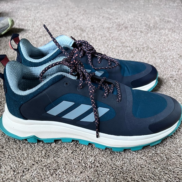 adidas Shoes - Women’s Adidas Tennis Shoes Cloud Foam